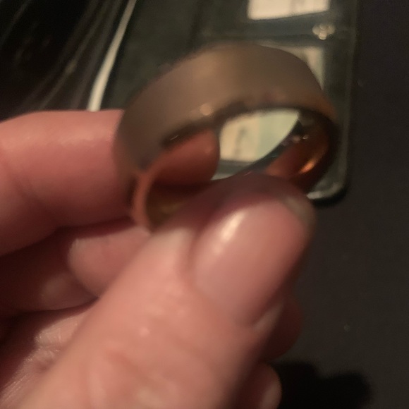 Mens Tungsten Ring - Picture 4 of 7